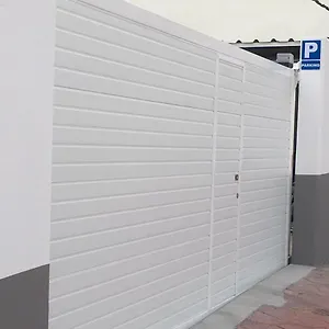 https://apartamentos-hautacuperche.in-canary-islands.com